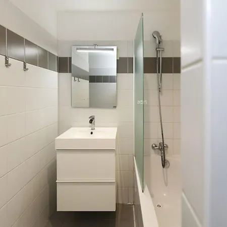 101 - Confortable Avec Kitchenette 5 Apartment